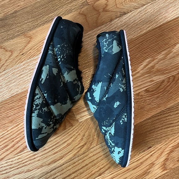 Sorel Go Bodega Run Slippers NEW Size 7 - Picture 4 of 14